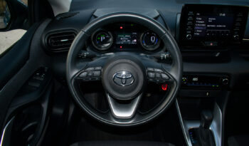 Toyota Yaris 1.5 Hybrid Style CVT ’21 full